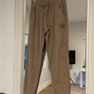 Alo Yoga Muse Sweatpants Gravel Heather